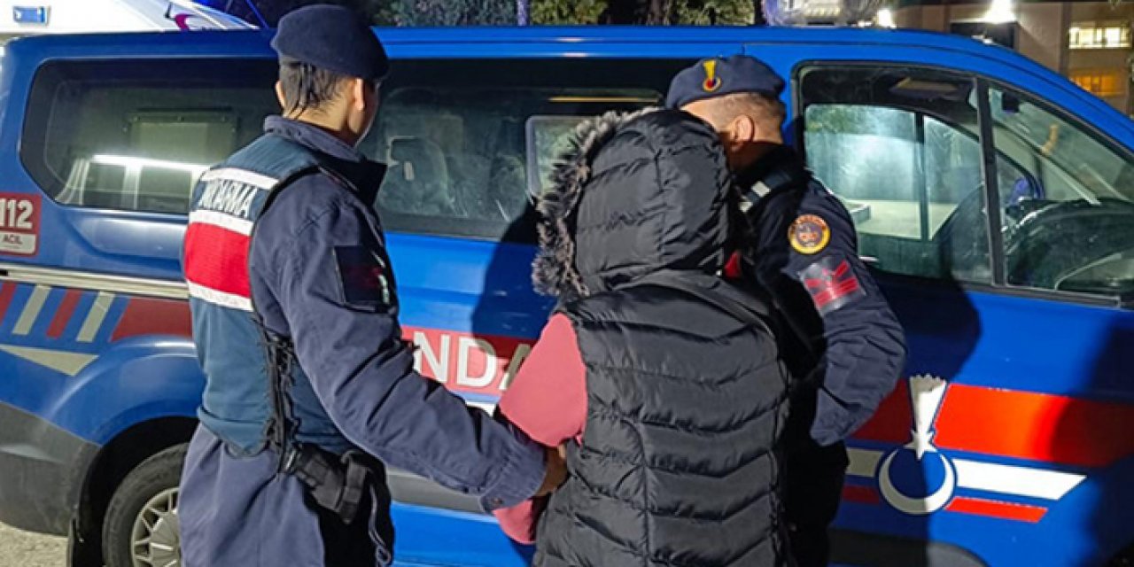 İzmir merkezli teröre büyük engel: 21 gözaltı