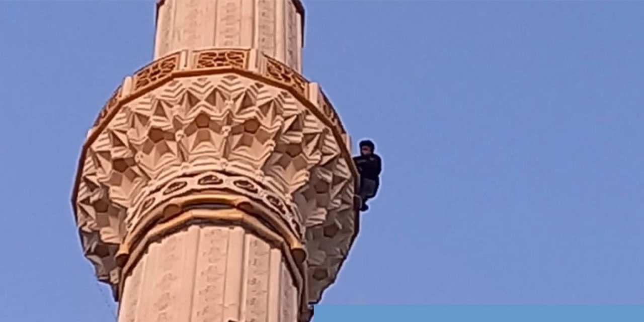 Manisa'da intihar girişimi: Minareye çıktı