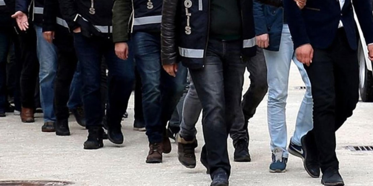 İzmir'de suç örgütü çökertildi: 20 kişi yakalandı