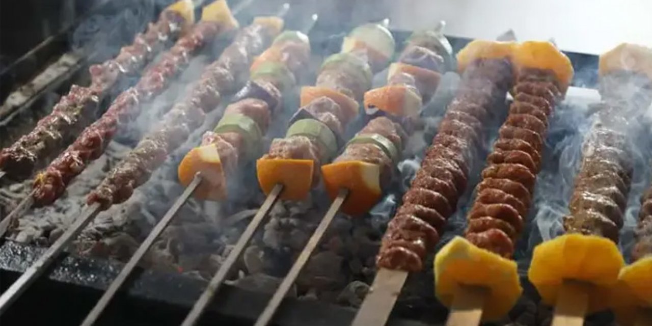 Adana kebabına tam not: Lezzet şöleni yaşandı