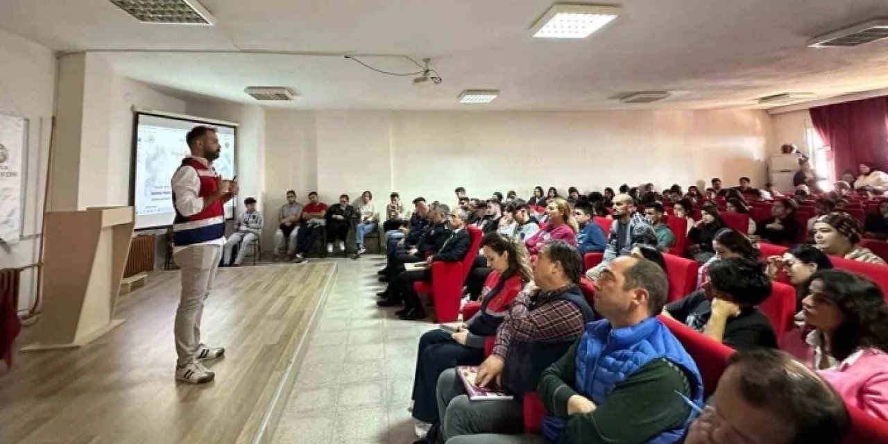 Mersin'de jandarmadan eğitim: Siber farkındalık artacak!