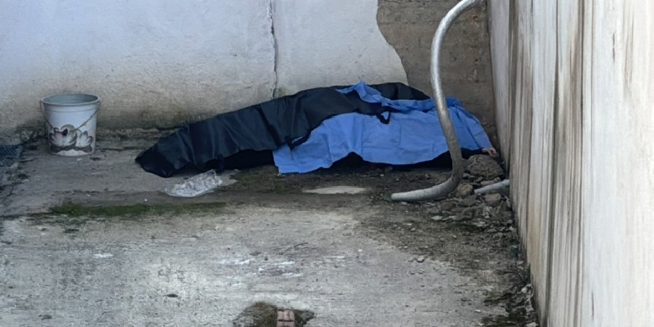 Şüpheli ölüm! Cansız bedeni duvar dibinde bulundu