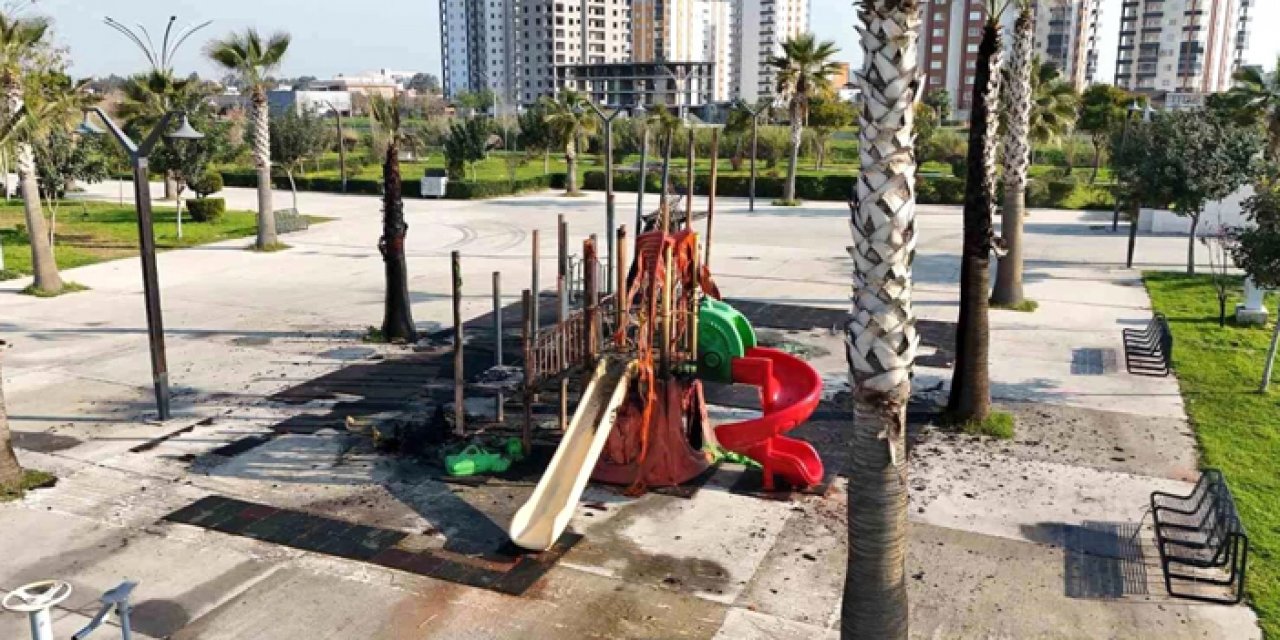 Mersin'de çirkin olay: Park kullanılamaz hale geldi!