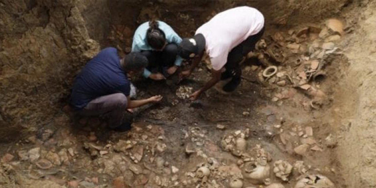 Altınlarla süslü 1300 yıllık mezar bulundu