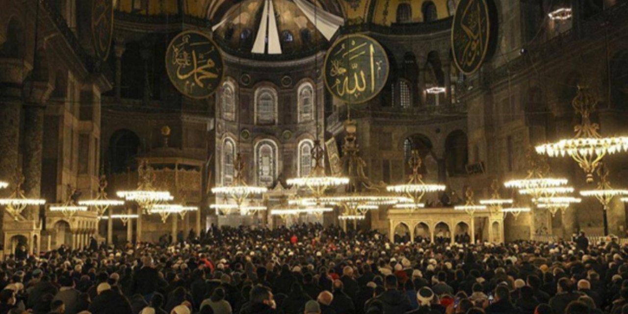 2024 Adana teravih namazı saat kaçta?