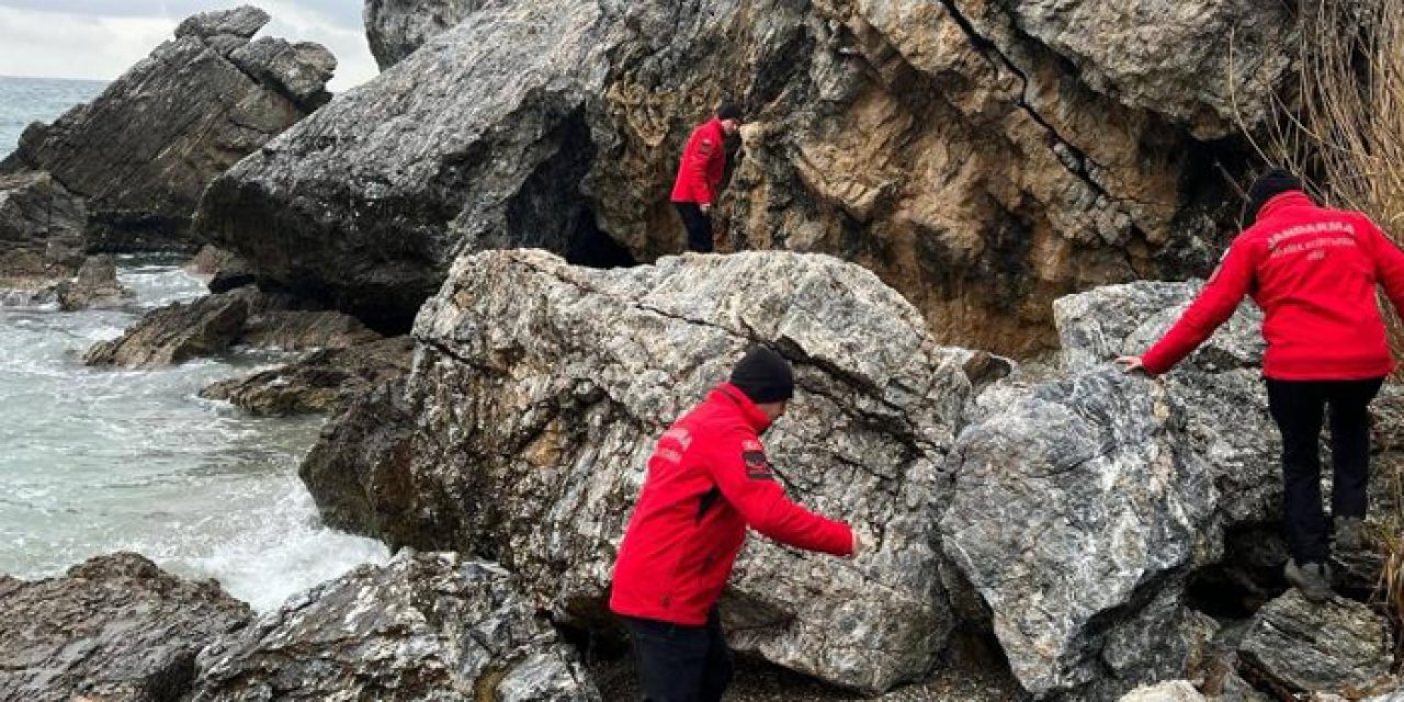 İmralı Adası'nda bulunan cansız bedenin batan geminin sahibine ait olduğu belirlendi