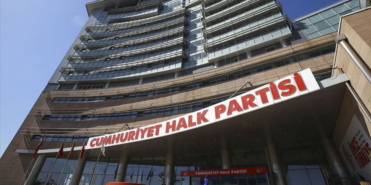 İzmir'de CHP'li yöneticiler gözaltına alındı