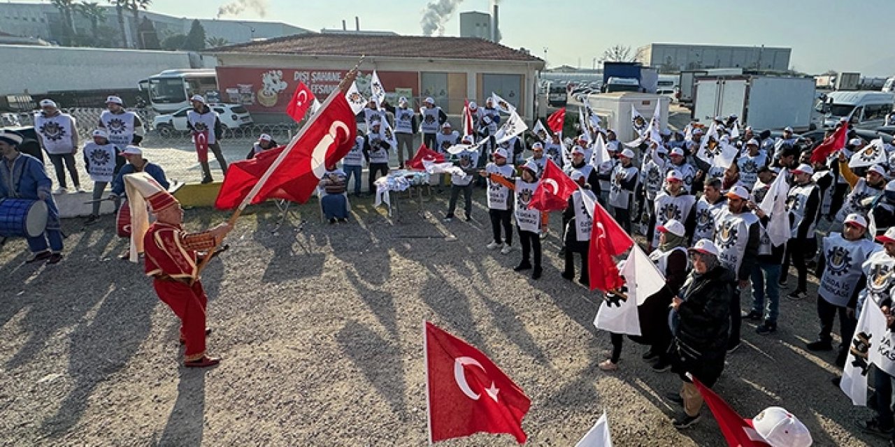 İzmir'de işçiler direnişte! Greve başladılar