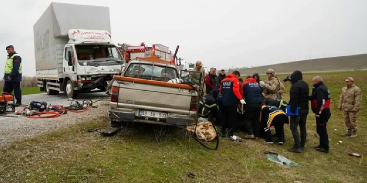 Muş'ta feci kaza! 1 ölü, 2 yaralı