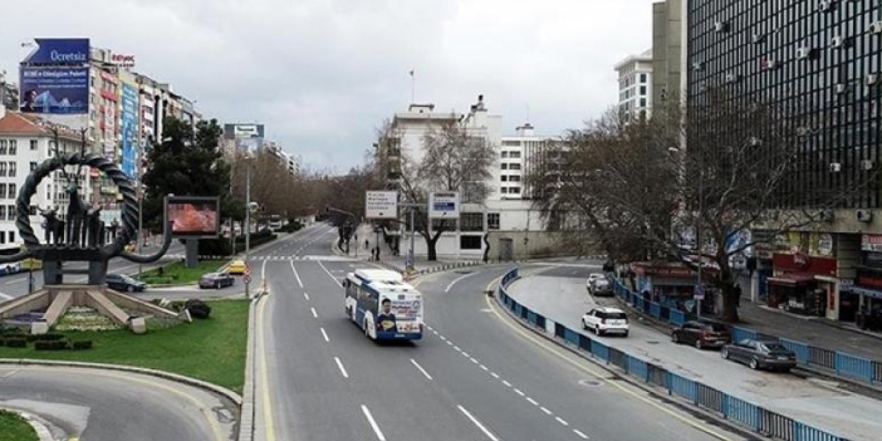 Ankara'da yollar trafiğe kapatıldı: Vatandaşlara uyarı yapıldı