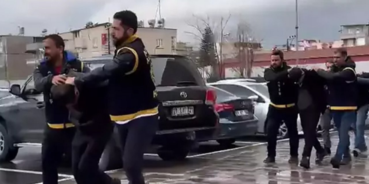 Adana'da önce rehin aldılar sonra 200 bin TL gasbettiler
