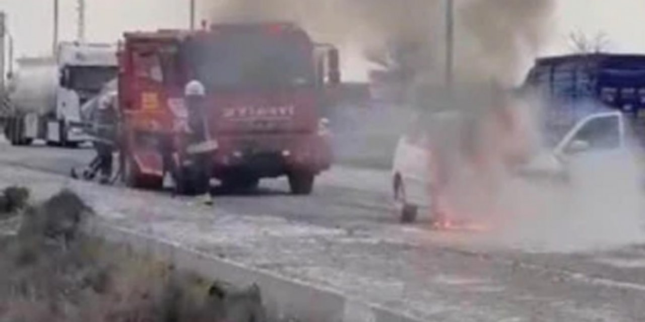 Konya'da feci olay! Seyir halindeki araç alevler içinde kaldı