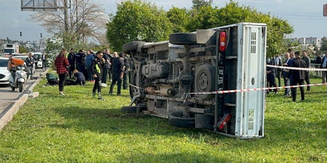 Ceza infaz koruma aracı devrildi: Ölü ve yaralılar var