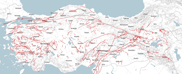 Türkiye'nin diri fay haritası güncellendi! İzmir en riskli iller arasında