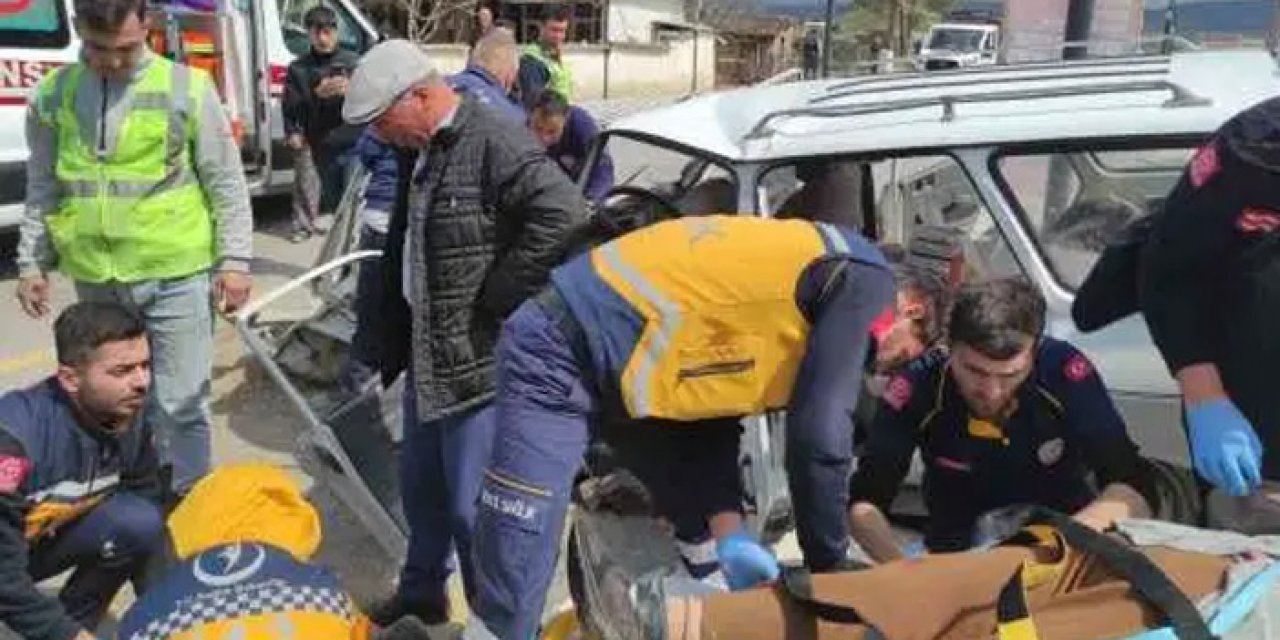 Manisa'da feci kaza: Yaralılar var