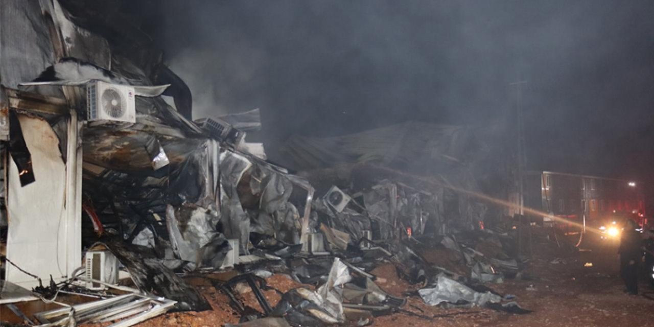 İnşaat yatakhanesinde feci yangın: 461 kişi ölümden döndü