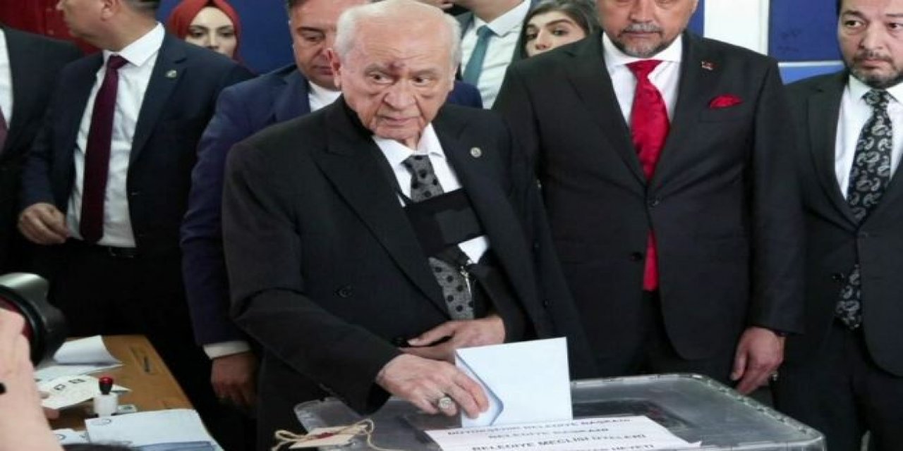 Devlet Bahçeli Kaza mı Geçirdi? Devlet Bahçeli'ye Ne Oldu?