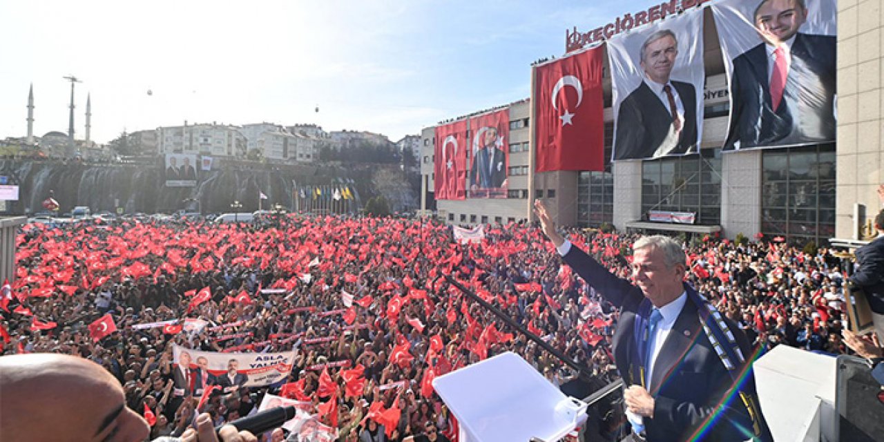 Keçiören Belediyesi'nde devir teslim: İlk yapılan takdir topladı