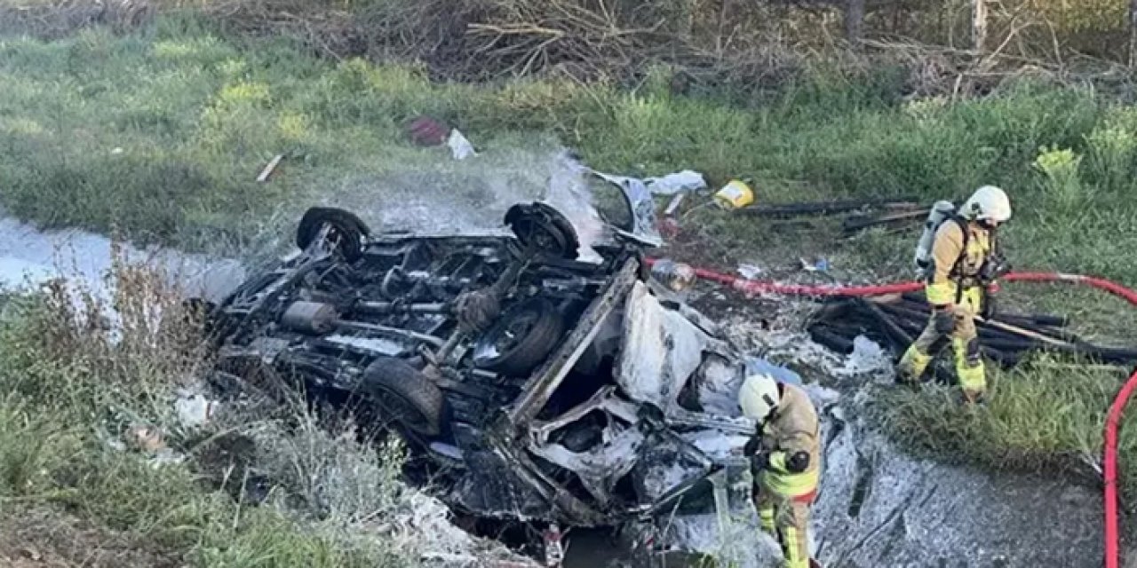 Ankara istikametinde kanala düşen araç yandı! 2 yaralı