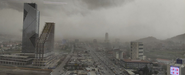 Fırtına Ankara'yı vurdu: Göz gözü görmüyor