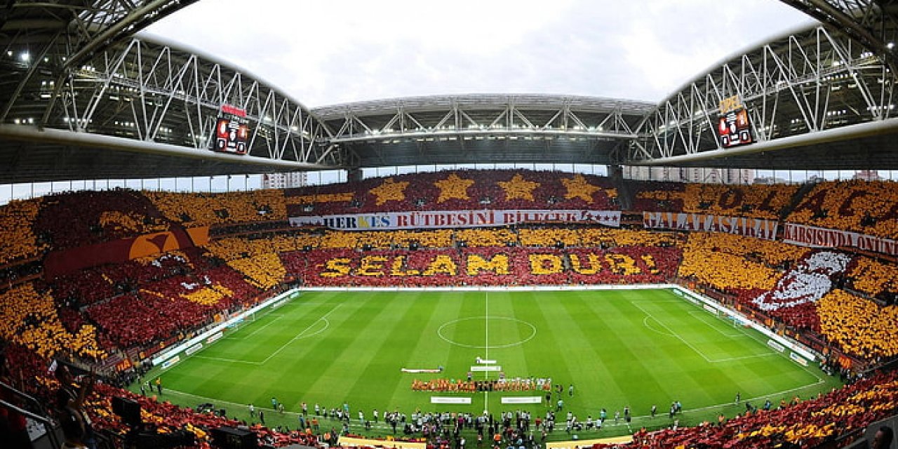 Galatasaray derbiye kadar kaç puan toplar? Tıkla oy ver