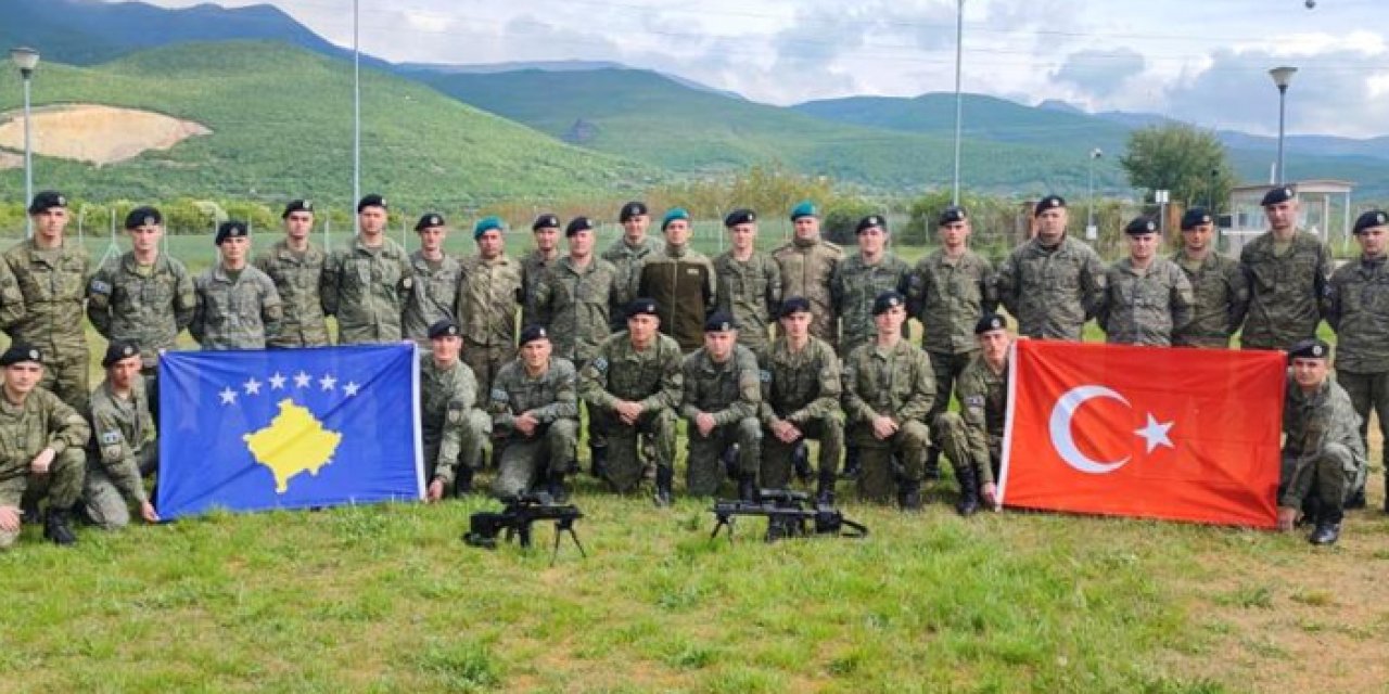 Mehmetçik'ten Kosovalı askerlere keskin nişancı eğitimi