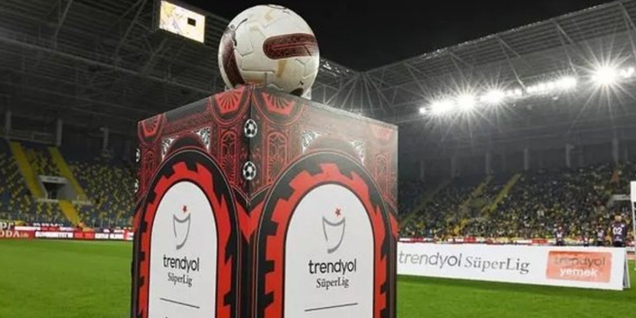 Süper Lig'de kader akşamı: Şampiyon belli olabilir, düşenler netleşebilir