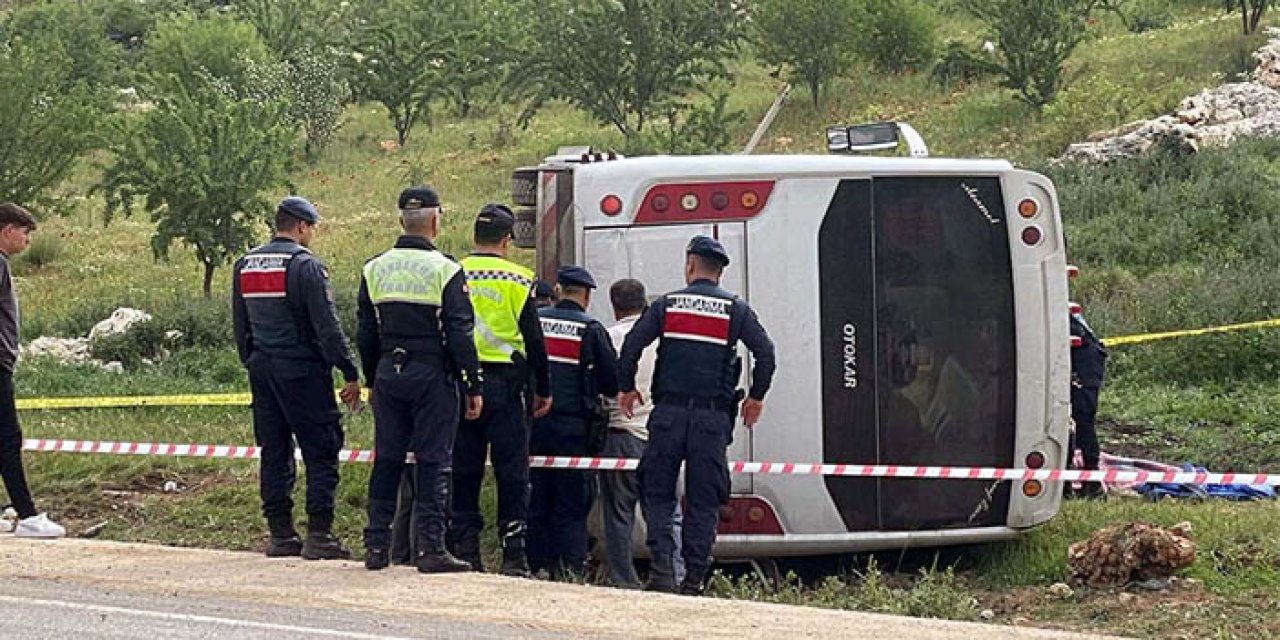 Gaziantep'te feci kaza: Astsubay hayatını kaybetti, 17 kişi yaralı