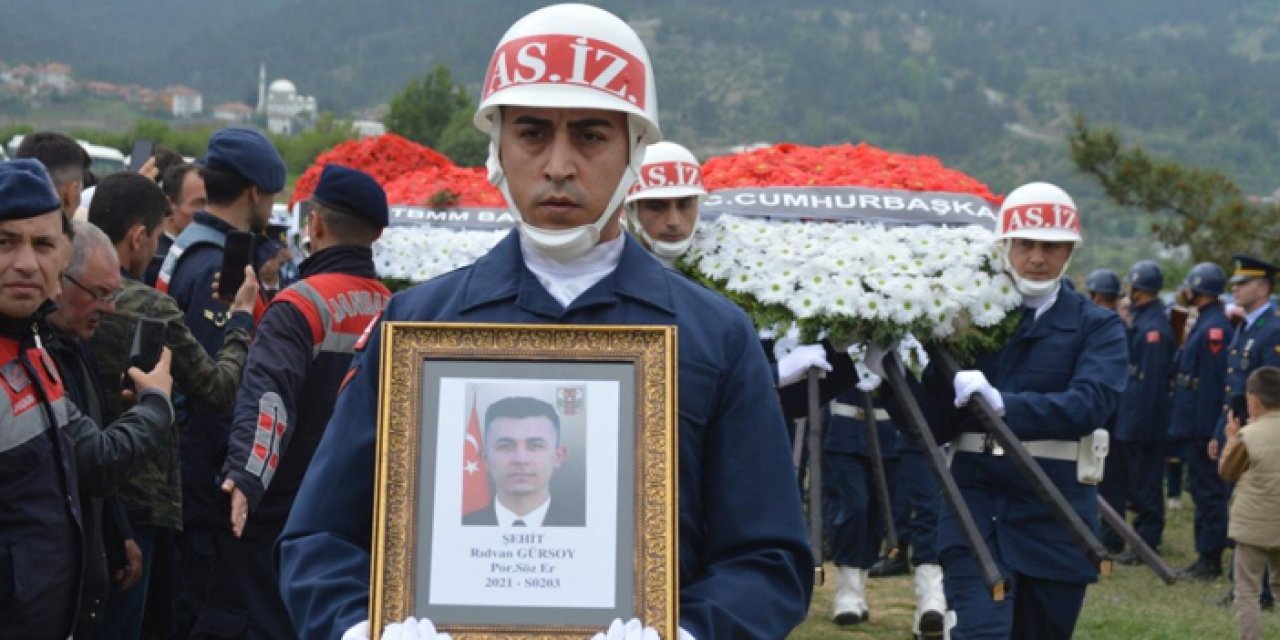 Türkiye şehitlerini uğurluyor: Rıdvan Gürsoy toprağa verildi