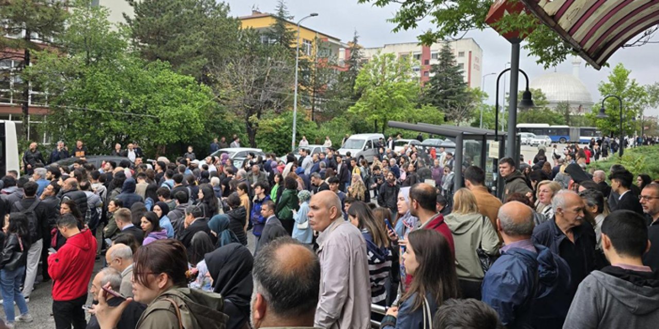 Ankara’da toplu ulaşım krizi: Metro istasyonları durdu