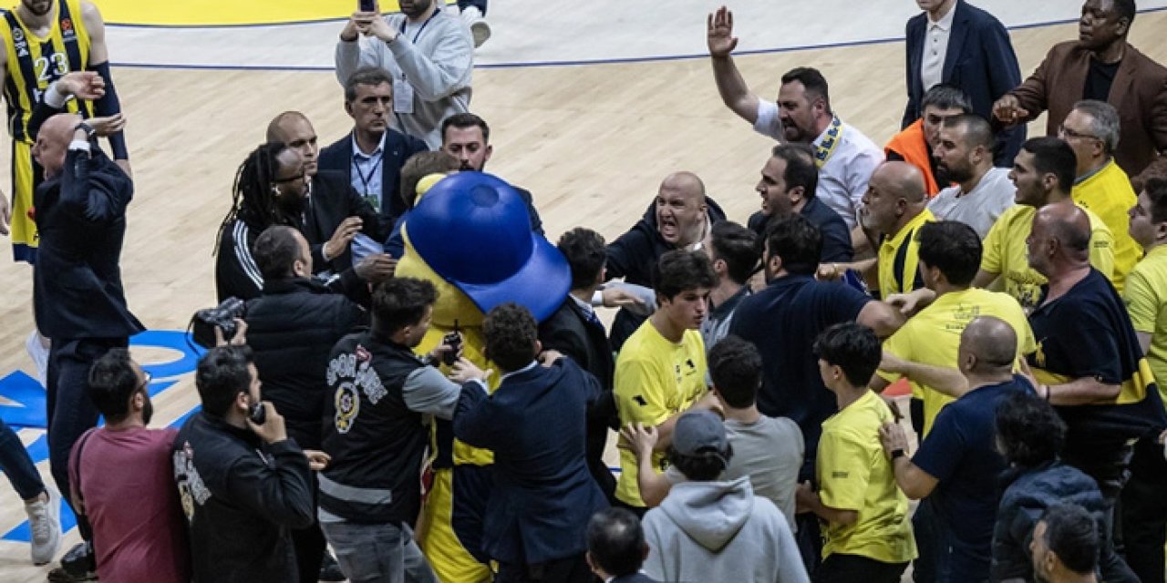Fenerbahçe Beko-Monaco maçının ardından salon karıştı
