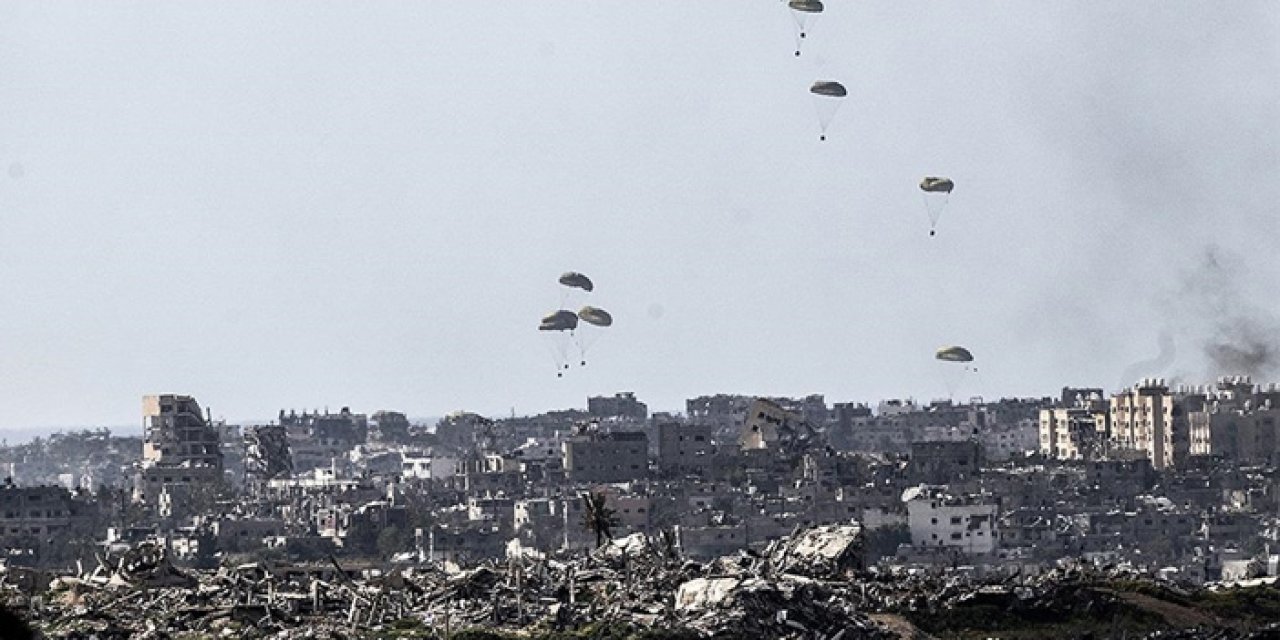 Gazze'de yardımların paraşütü açılmadı: Ölü ve yaralılar var