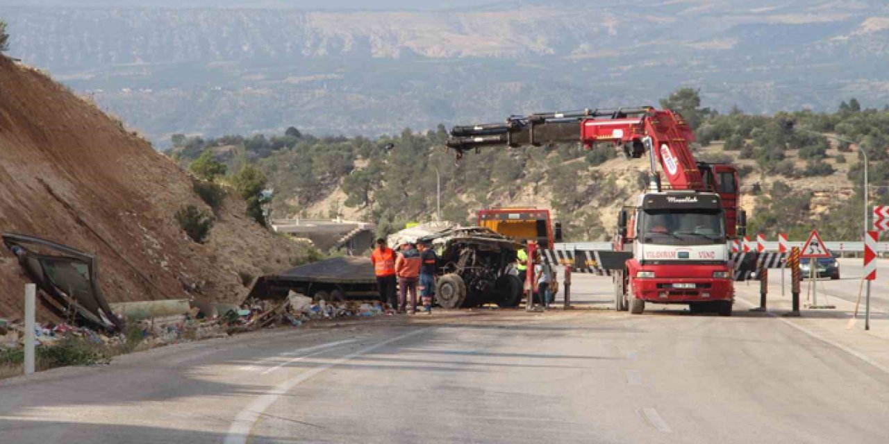 Mersin'de acı kaza: Sürücü hayatını kaybetti!