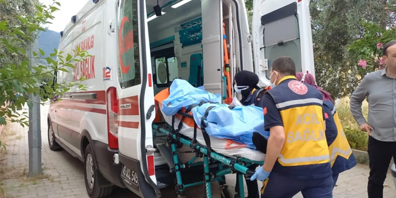 Manisa'da bıçaklı kavga: 2 kişi yaralandı