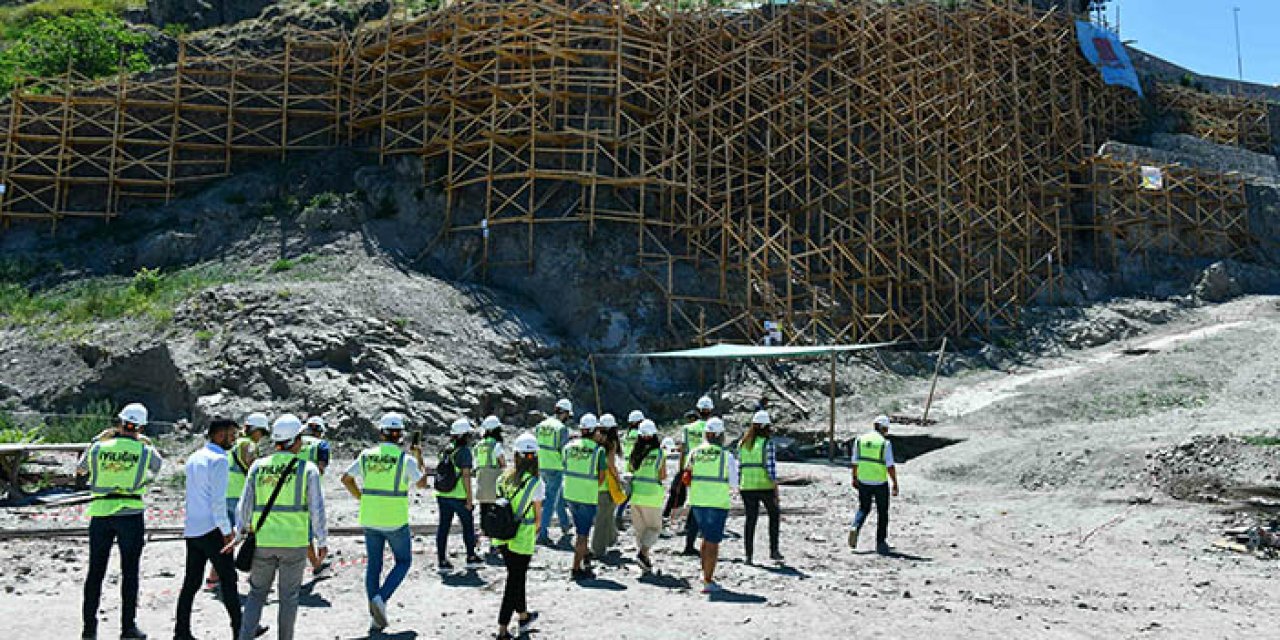 Ankara Büyükşehir'in 'Miras Şantiye Gezileri' devam ediyor