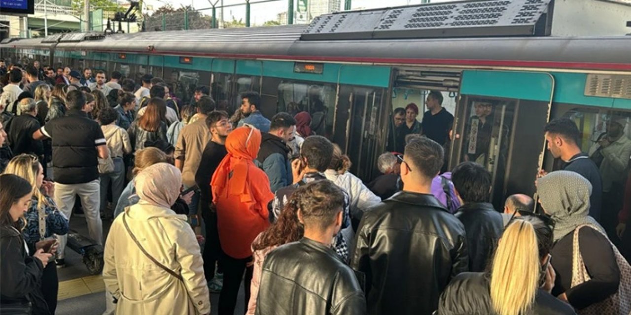 Dehşet veren olay! Metro raylarına atlayarak intihar etti