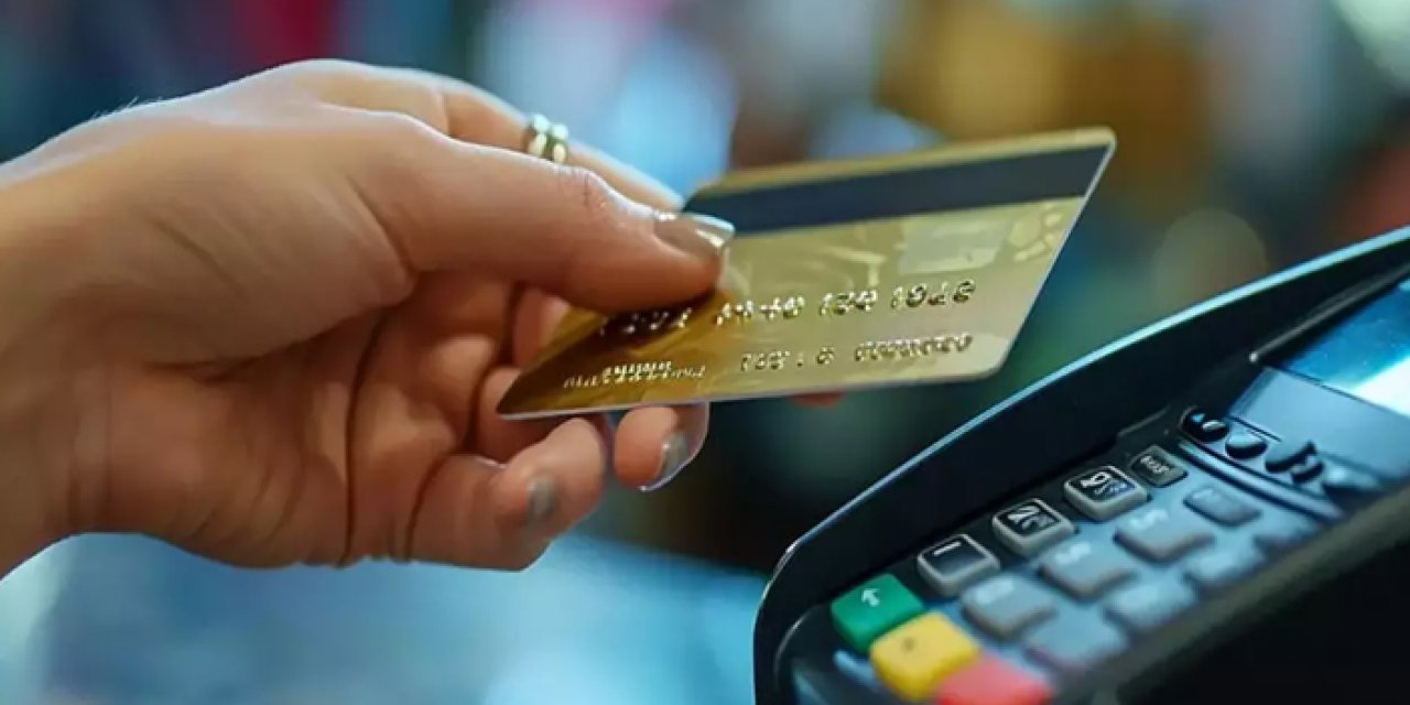 Bankalardan flaş çağrı: Kredi kartı kullanımına sınırlama gelmeli