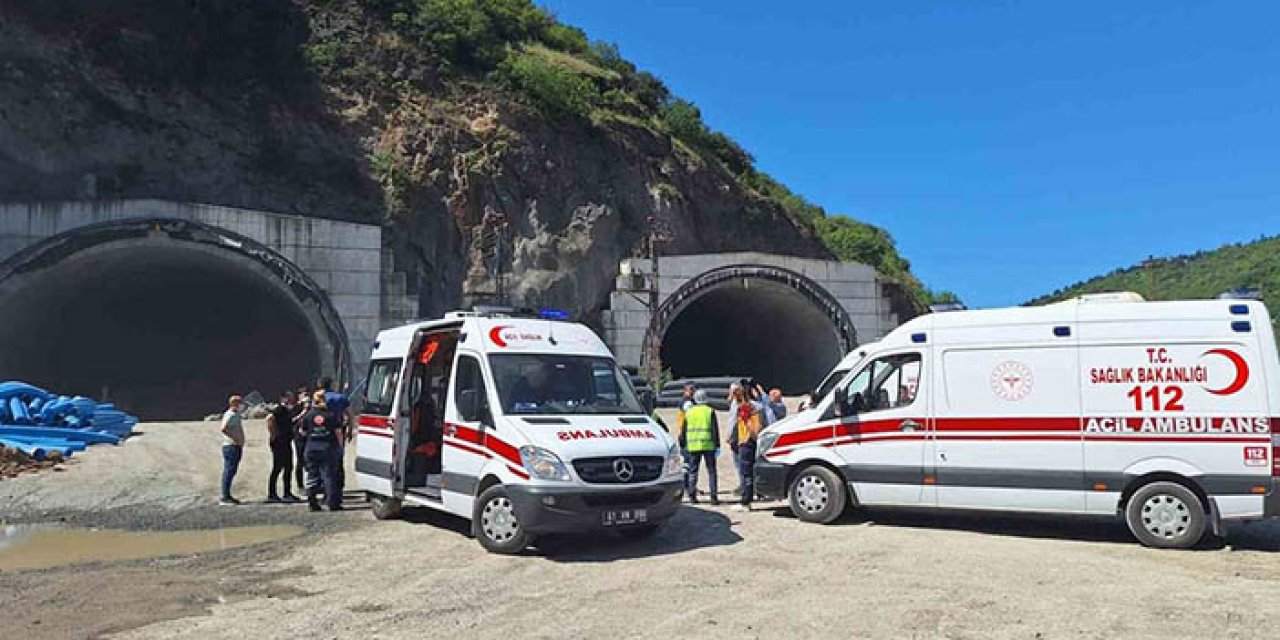 Tünel inşaatında iskele çöktü! İşçiler mahsur kaldı