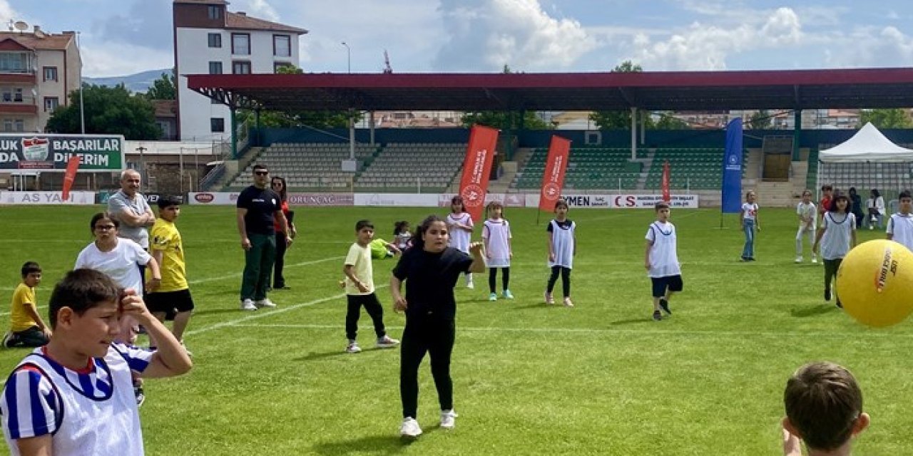 Kırşehir'de Geleneksel Çocuk Oyunları Şenliği