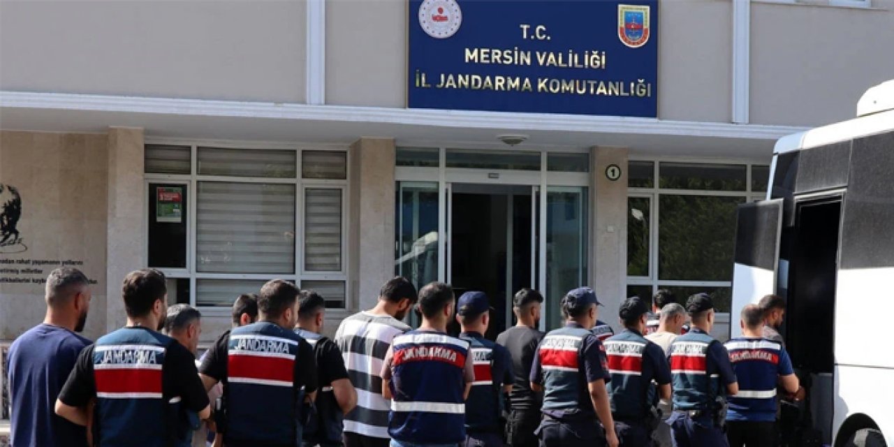 Mersin'de ev baskınları: 12 kişi gözaltında