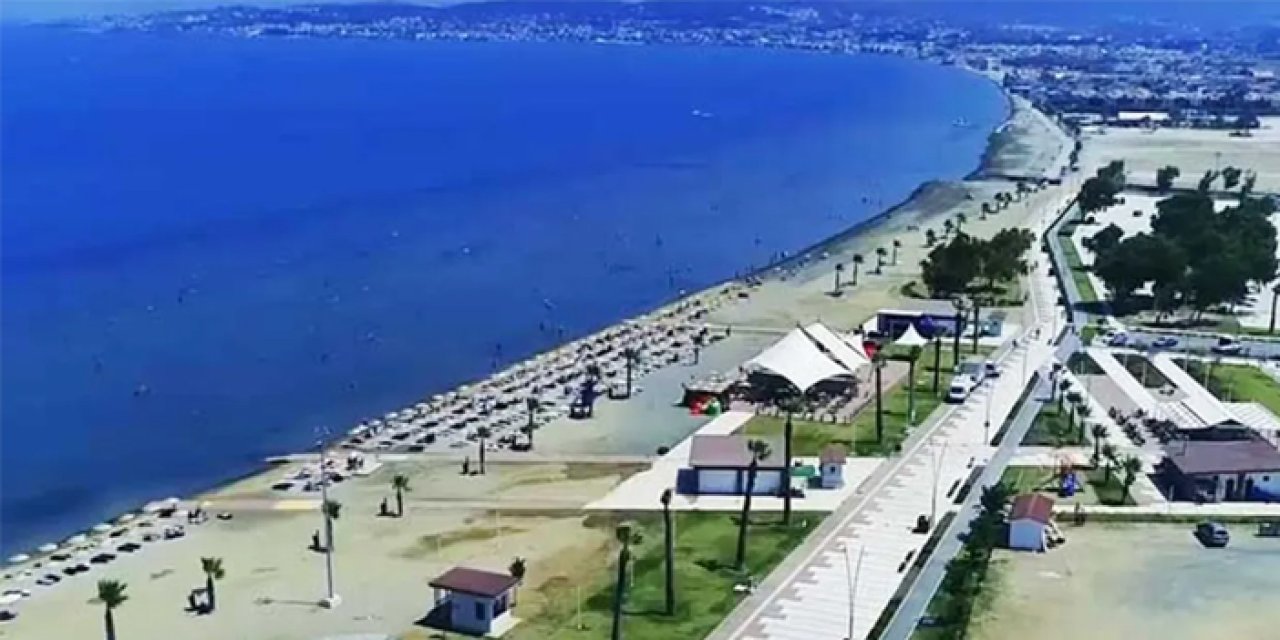 Türkiye yanıyor! Sıcaktan bunalanlar için İzmir'de 64 mavi bayraklı plaj