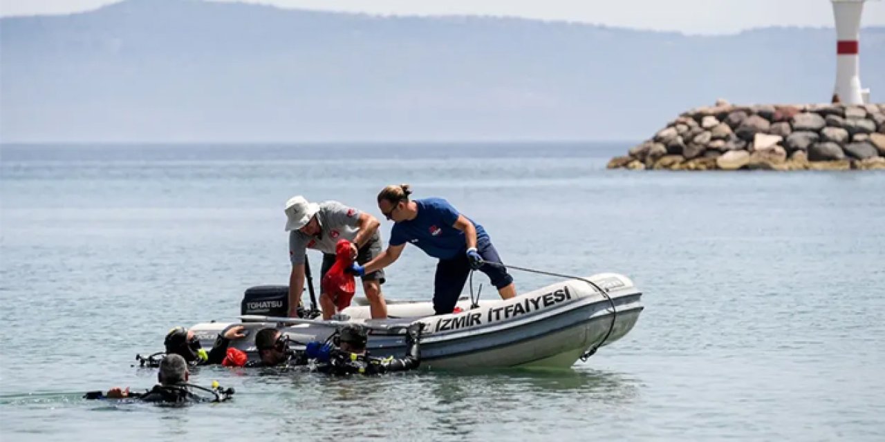 İzmir'de temizlik zamanı: Denizden araba lastiği bile çıktı