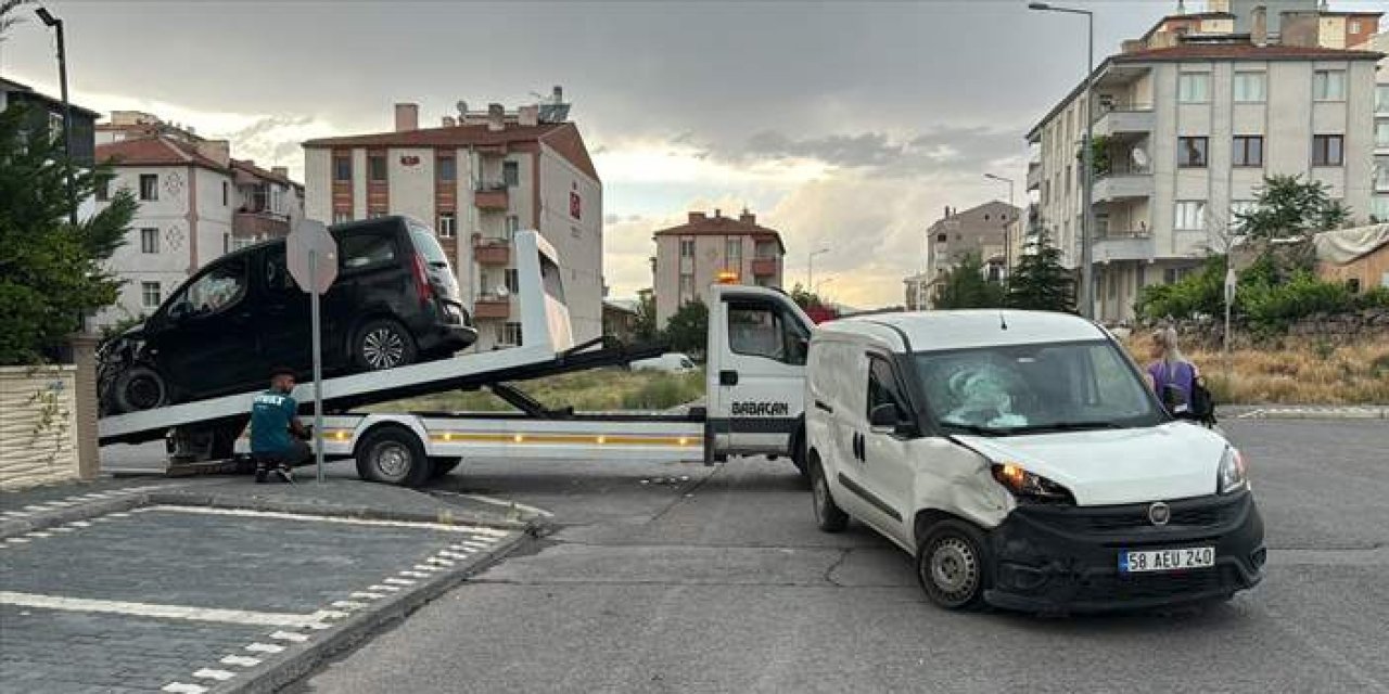 Feci kaza: 1'i ağır 10 kişi yaralandı