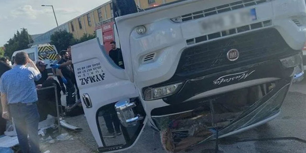 Servis araçları çarpıştı: Yaralılar var