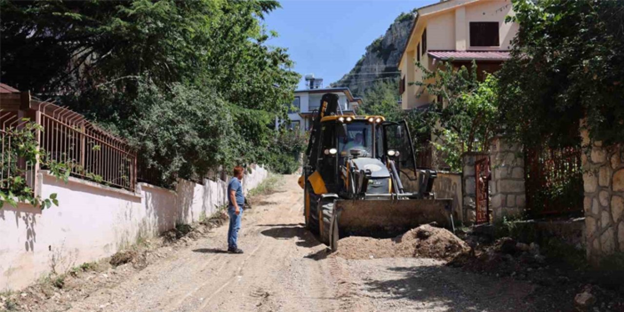 Toroslar’da yayla yolları bakımdan geçiyor