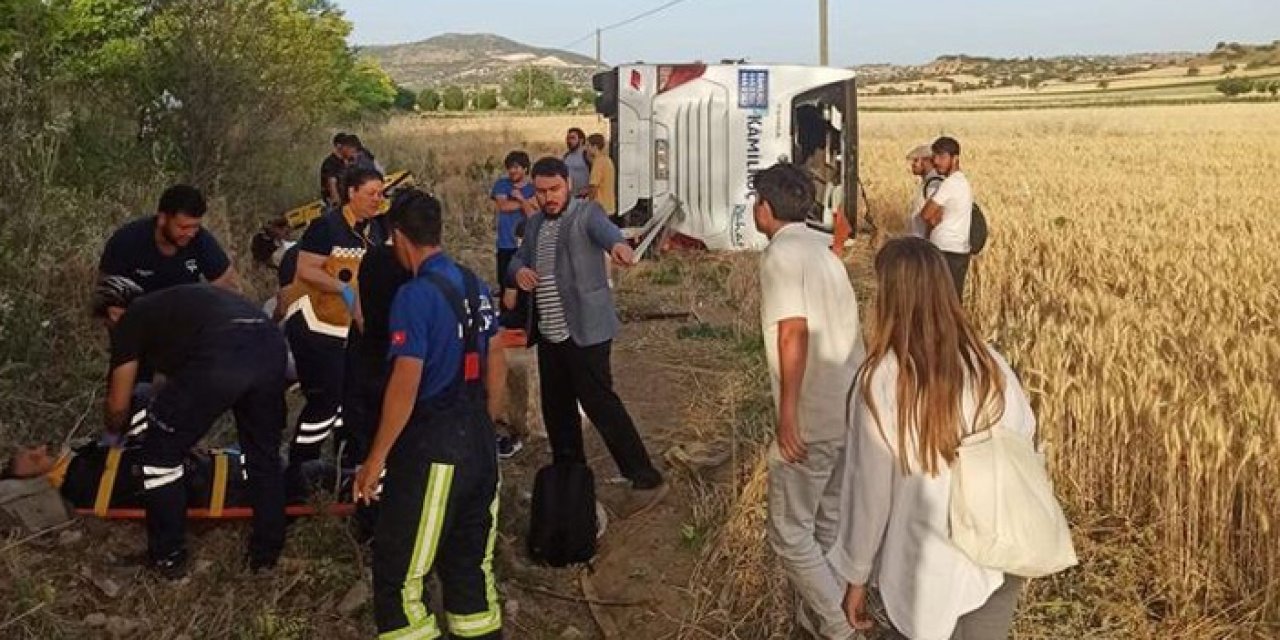 Denizli'de yolcu otobüsü devrildi! Çok sayıda yaralı...