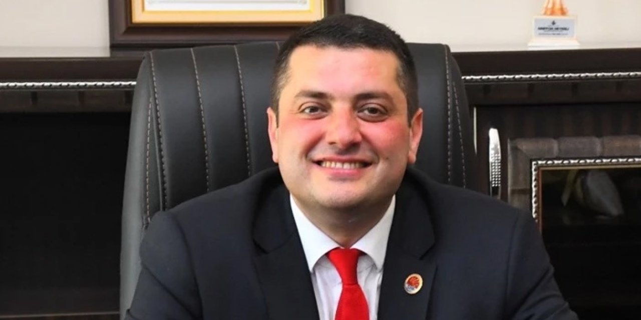 İzmir'de belediye başkanının odasından böcek çıktı iddiası