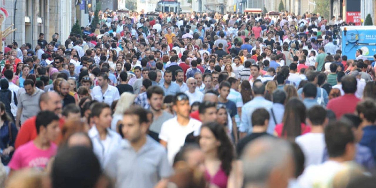 İstanbul'daki yabancı sayısını açıkladı