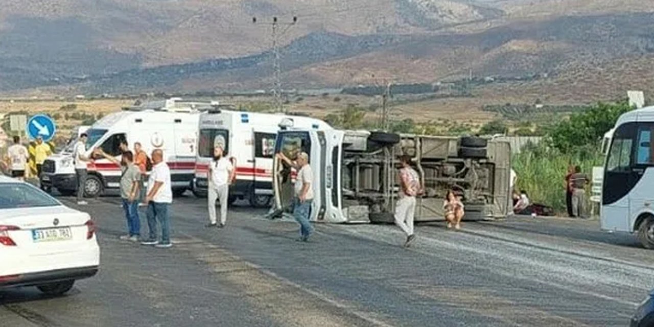 Mersin’de feci kaza: 2 ölü, 35 yaralı