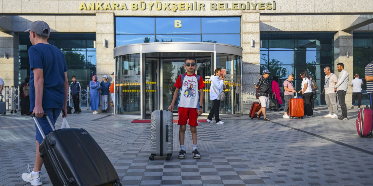 Ücretsiz tatil keyfi: İlk kafile Akçay'a yola çıktı